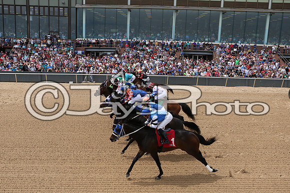 Arkansas Derby Day 4-11-2015 (©Justin Manning) JWM_0424
