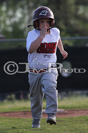 Bomb Squad vs Tigers 6-7 year old (Pitching Machine) 4-27-2015 (©Justin Manning) JWM_0168