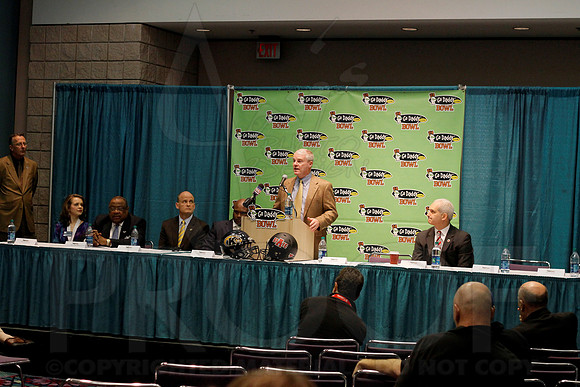 Go Daddy Press Conference (Larry the Cable Guy) & Mayor Luncheon 1-4-13 (Justin Manning)0121