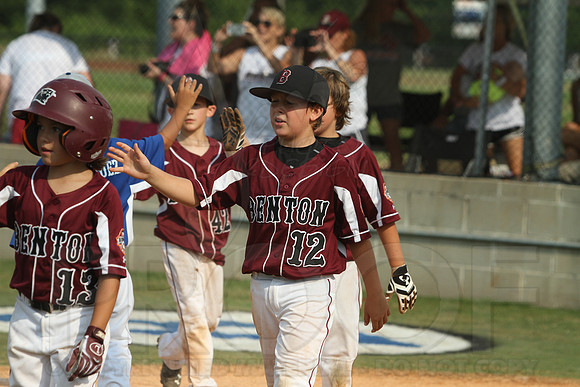 Benton-Midkiff vs. Bryant-Griffin 8 year old (Cal Ripken) 7-20-2014 (©Justin Manning) JWM_397