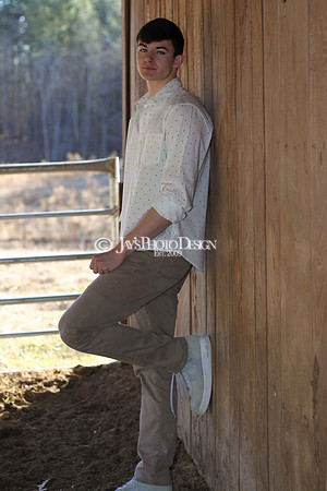 Brayden Lyons senior pictures 12-23-19_0008