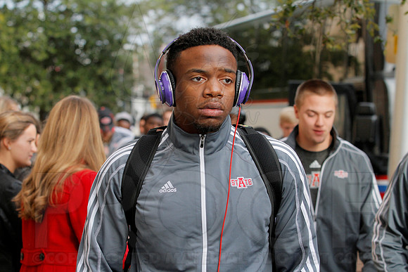 Player welcoming to hotel 1-1-14 (©Justin Manning) (©Justin Manning) JWM_0036