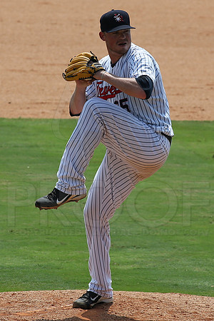 Northwest Arkansas Naturals @ Arkansas Travelers 9-2-13 (© Justin Manning) JWM0106