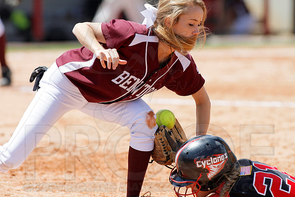 6A Benton vs Russellville State Finals 5-17-13 (© Justin Manning) JWM0179