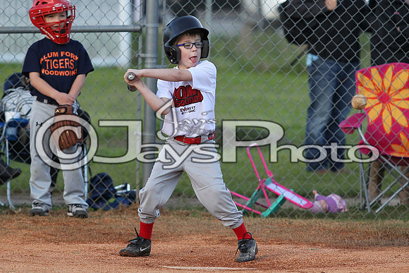 Bomb Squad vs Tigers 6-7 year old (Pitching Machine) 4-27-2015 (©Justin Manning) JWM_0062