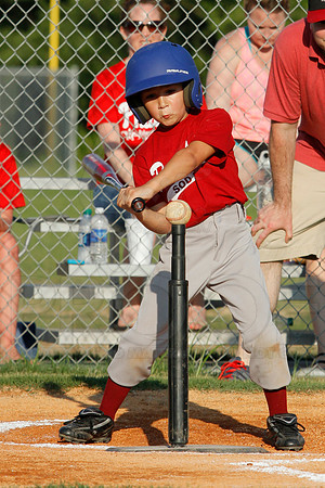 Phillies vs. Razorbacks 5-6 year old baseball 6-3-2014 (© Justin Manning) JWM_0149