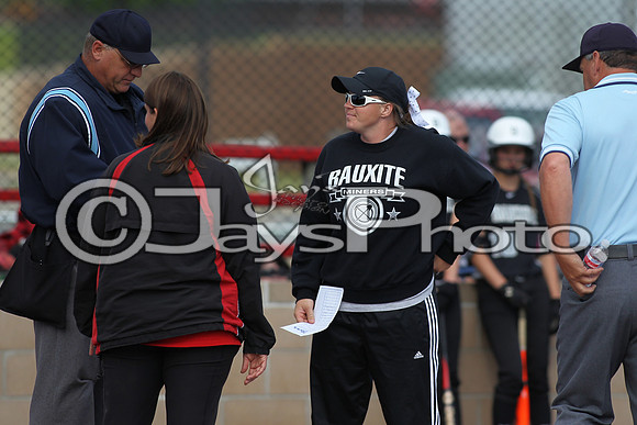 Bauxite @ Harmony Grove softball 4-21-2015 (©Justin Manning) JWM_0012