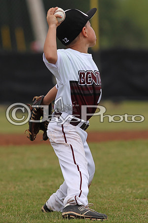 Benton (Cobb) vs. Benton 5-6 year old All-Stars 6-14-2015 (©Justin Manning) JWM_0076