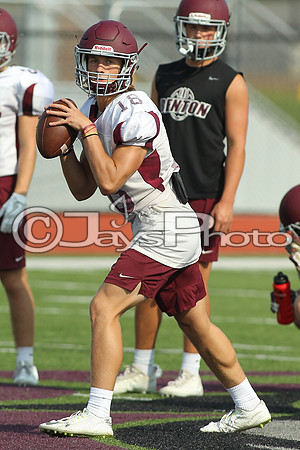 Benton Football Practice 8-4-17_JWM00139