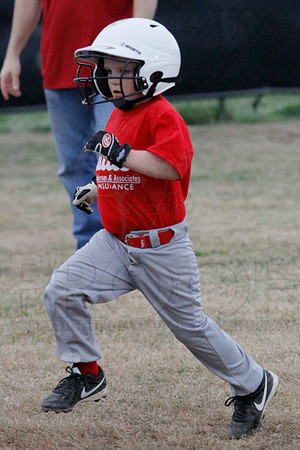 Phillies vs. Razorbacks 5-6 year old baseball 4-3-2014 (© Justin Manning) JWM_0326