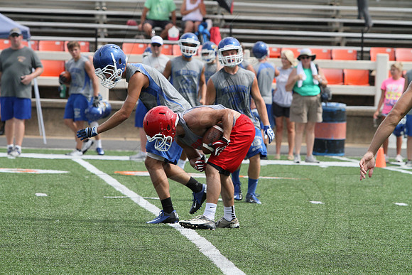 1st Annual James King 7 on 7 (Malvern) (� Justin Manning) JWM0234