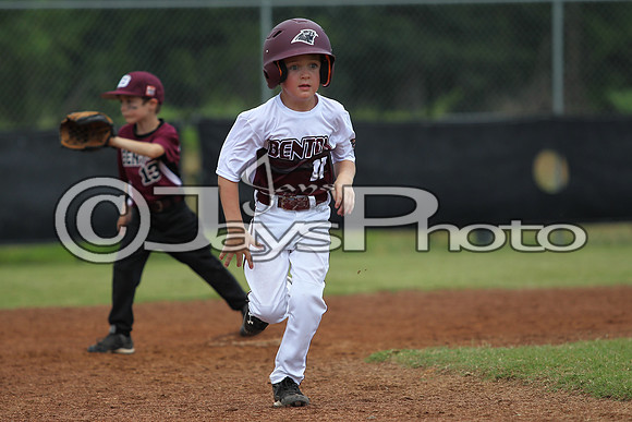 Benton (Cobb) vs. Benton 5-6 year old All-Stars 6-14-2015 (©Justin Manning) JWM_0071