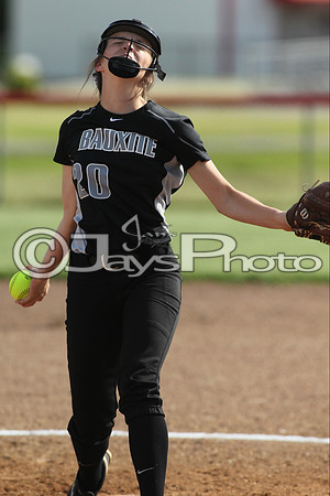 Bauxite @ Harmony Grove softball 4-21-2015 (©Justin Manning) JWM_0101