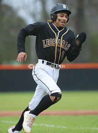 Dequeen @ Malvern baseball 3-18-22_JWM_0070