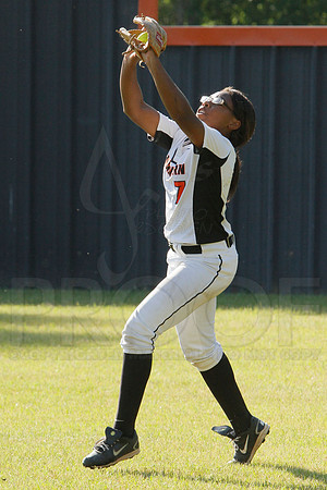 Ouachita @ Malvern Softball 5-6-2014 (© Justin Manning) JWM_0251
