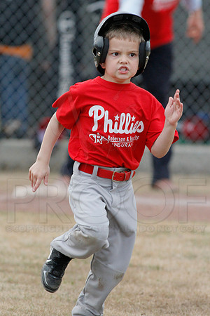 Phillies vs. Razorbacks 5-6 year old baseball 4-3-2014 (© Justin Manning) JWM_0182