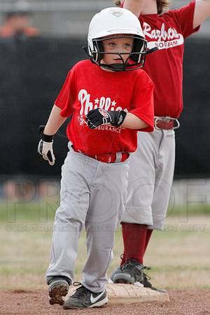 Phillies vs. Razorbacks 5-6 year old baseball 4-3-2014 (© Justin Manning) JWM_0121