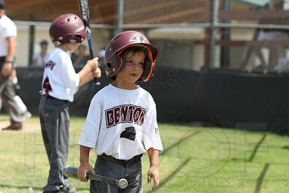 Benton vs. Mountain Home 5-6 year old All Stars 7-12-2014 (©Justin Manning) JWM_042