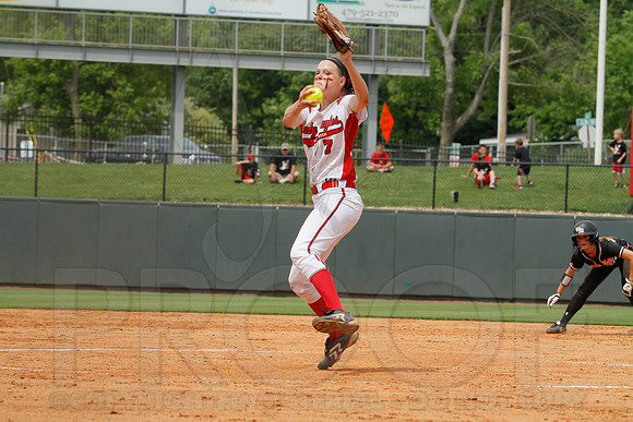 5A State Softball Finals Vilonia vs. White Hall 5-23-2014 (© Justin Manning) JWM_0061