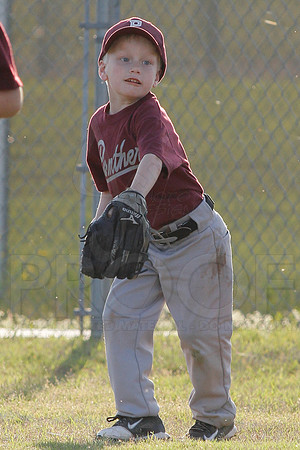 Panthers @ Mets 5-6 year old baseball 4-22-2014 (© Justin Manning) JWM_0169