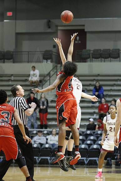 ASU @ UALR 3-2-130008 (©Justin Manning)