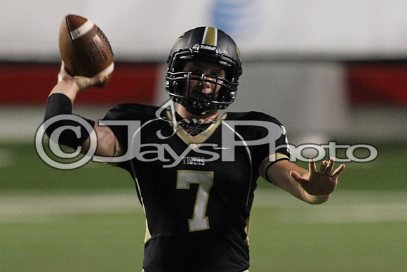 Lakeside vs LR Central 9-3-2015 (©Justin Manning) JWM_0379