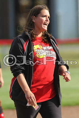 Bauxite @ Harmony Grove softball 4-21-2015 (©Justin Manning) JWM_0162