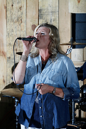 Midnight Hurricanes live at Boogies Bar and Grill 6-14-2014 (© Justin Manning) JWM_0135