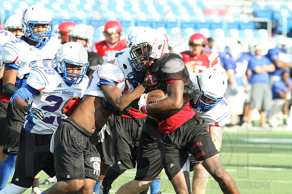 War Memorial 7 on 7 football 7-29-2014 (©Justin Manning) JWM_029