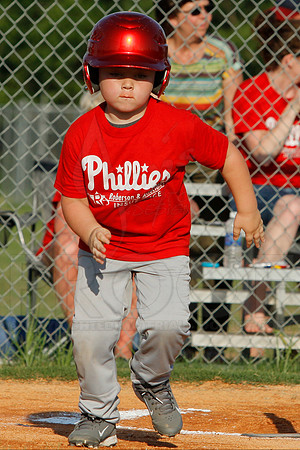 Phillies vs. Razorbacks 5-6 year old baseball 6-3-2014 (© Justin Manning) JWM_0132