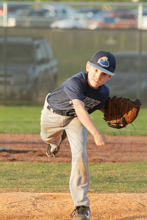 Thunder vs. A's 9-10 year old baseball 4-22-2014 (© Justin Manning) JWM_0103
