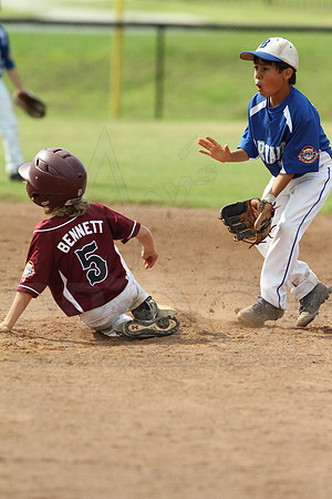 Benton-Midkiff vs. Bryant-Griffin 8 year old (Cal Ripken) 7-20-2014 (©Justin Manning) JWM_131