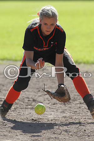 Nashville @ Malvern Softball 4-20-2015 (©Justin Manning) JWM_0108