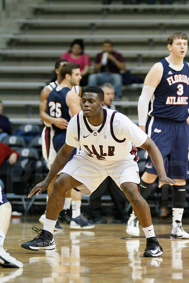 FAU @ UALR 1-24-13 (Justin Manning)0059