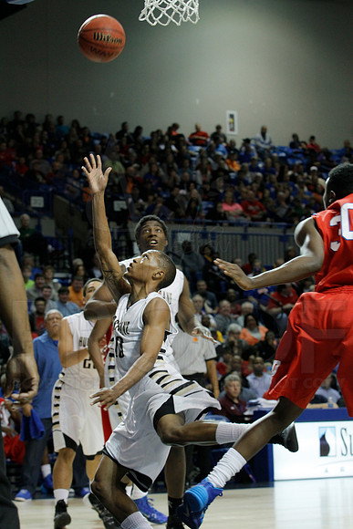 Jonesboro vs. Little Rock Parkview 6A State Boys State Finals 3-15-2014 (© Justin Manning) JWM_0187