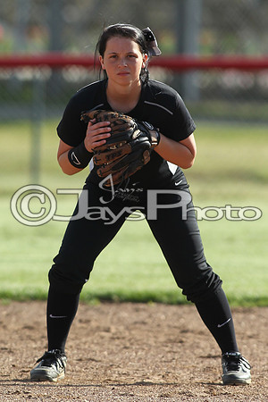 Bauxite @ Harmony Grove softball 4-21-2015 (©Justin Manning) JWM_0181