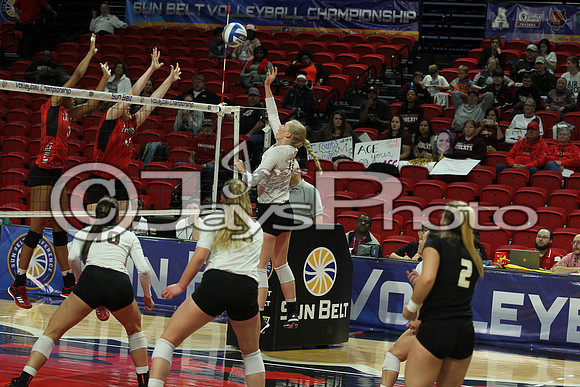 Louisiana vs. Texas State 11-18-17_JWM0211