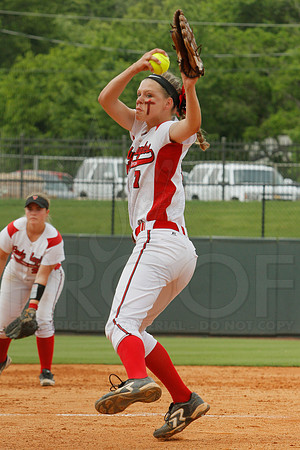 5A State Softball Finals Vilonia vs. White Hall 5-23-2014 (© Justin Manning) JWM_0101