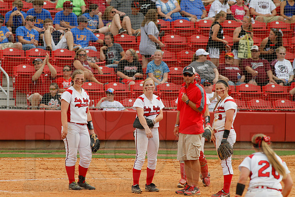 5A State Softball Finals Vilonia vs. White Hall 5-23-2014 (© Justin Manning) JWM_0329