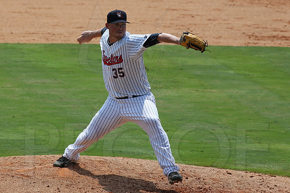 Northwest Arkansas Naturals @ Arkansas Travelers 9-2-13 (© Justin Manning) JWM0107