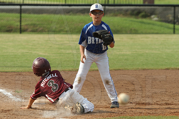 Benton-Midkiff vs. Bryant-Griffin 8 year old (Cal Ripken) 7-20-2014 (©Justin Manning) JWM_322