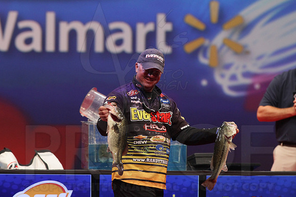 FLW Forrest Wood Cup Day final day 8-18-13 (© Justin Manning) JWM0396