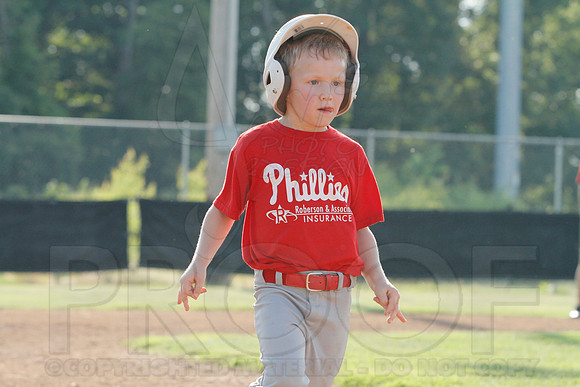 Phillies vs. Razorbacks 5-6 year old baseball 6-3-2014 (© Justin Manning) JWM_0055