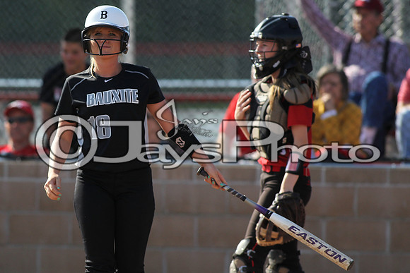 Bauxite @ Harmony Grove softball 4-21-2015 (©Justin Manning) JWM_0227