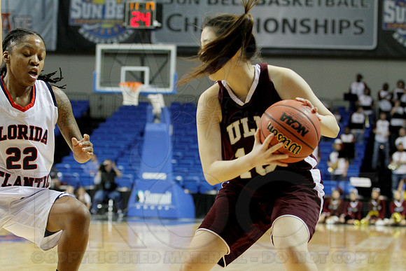 Florida Atlantic vs. UL-Monroe Women's JWM0121 (©Justin Manning)