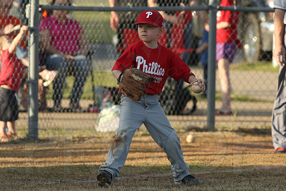 Phillies vs. Bomb Squad 4-10-14 4-10-2014 (© Justin Manning) JWM_0204