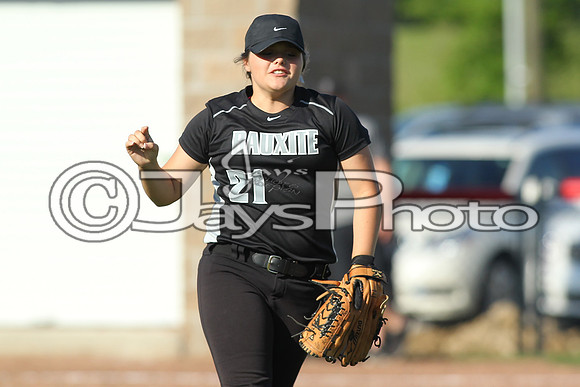 Bauxite @ Harmony Grove softball 4-21-2015 (©Justin Manning) JWM_0374