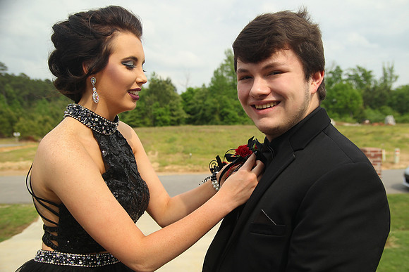 Sheridan Senior Prom 4-29-17_JWM00017