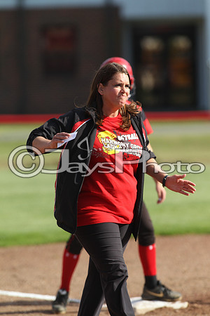 Bauxite @ Harmony Grove softball 4-21-2015 (©Justin Manning) JWM_0160