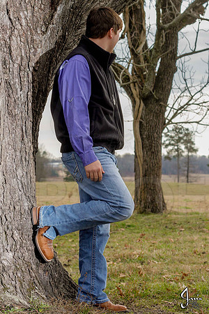 Austin Hicks senior pictures 12-29-13 (�Justin Manning) (�Justin Manning) (�Justin Manning) JWM_0020